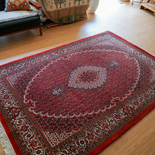 手織りペルシア絨毯　ビジャー産　サイズ約167x118cm ウール100% 手織りペルシア絨毯 ビジャー産 サイズ約167x118cm ウール100%