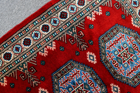 129×78cm【パキスタン手織り絨毯】 3枚目の画像