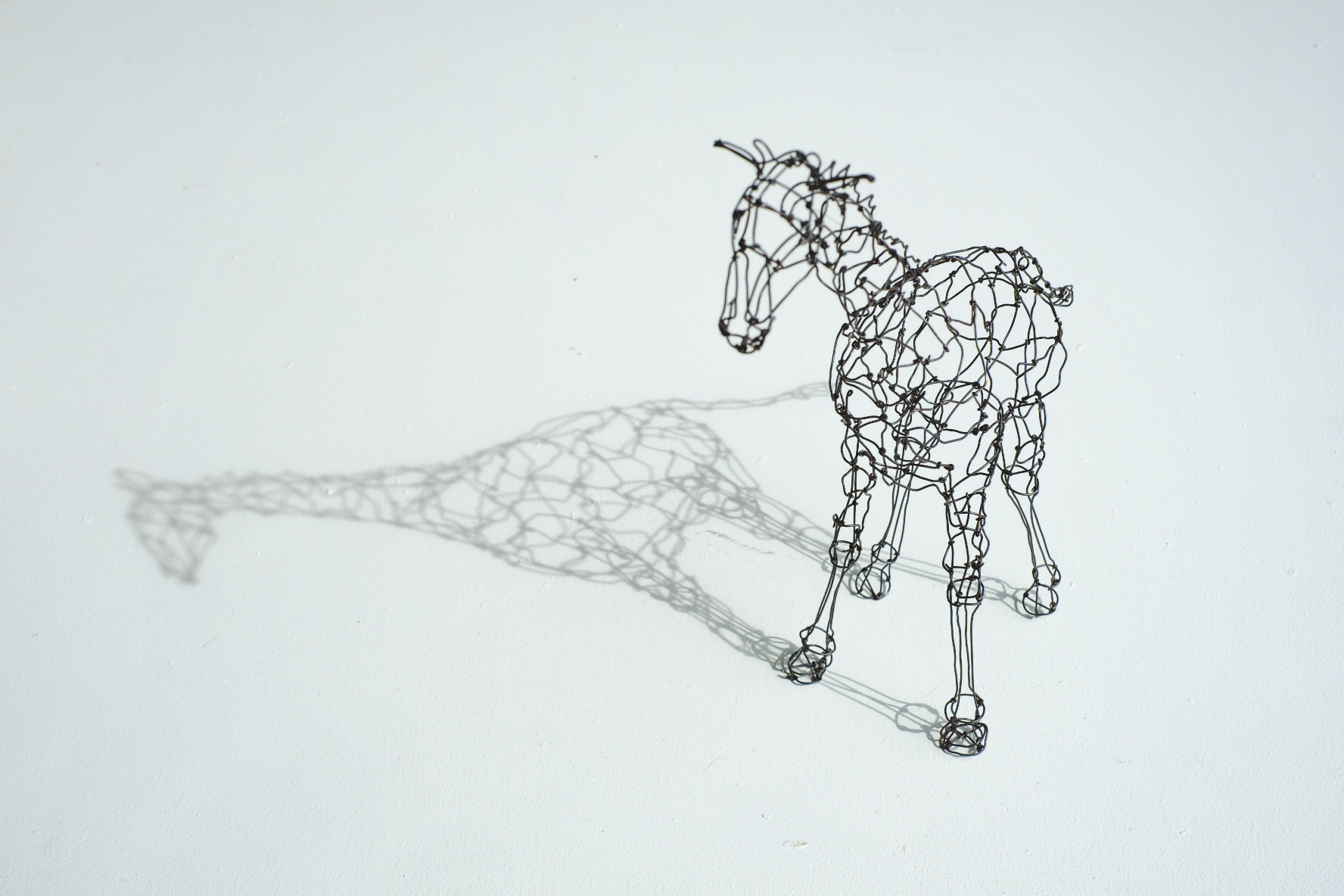 キリンの壁掛け　ワイヤーアート　針金アート　キリン大