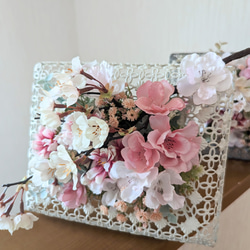 【桜花爛漫～Lace Frame Arrangement WHT/GRY】 アーティフィシャルフラワー お祝い ギフト 4枚目の画像