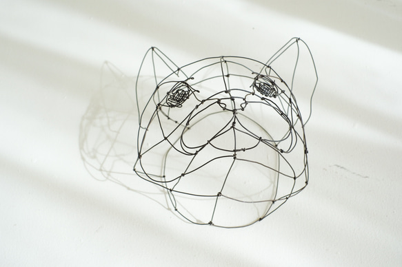 立体ワイヤーアート：猫の顔【1点もの】【壁掛け】 3枚目の画像