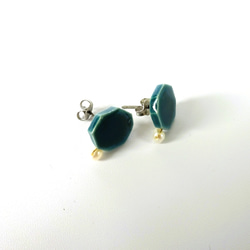 小八角小淡水珍珠耳環/耳環（深綠色） 第4張的照片