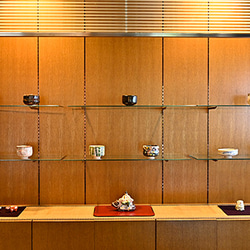 桜　楽焼茶碗〚紅桜〛 抹茶碗　茶道具　季節茶碗　楽入印　春　桜ハンドメイド2024　 8枚目の画像