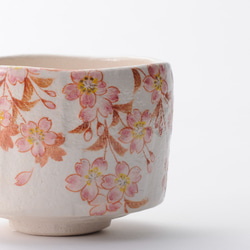 桜　楽焼茶碗〚紅桜〛 抹茶碗　茶道具　季節茶碗　楽入印　春　桜ハンドメイド2024　 4枚目の画像