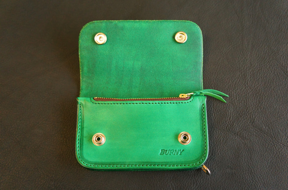 牛ヌメ革製 ミニトラッカーウォレット N053 緑色 BURNY 本革 バイカーウォレット ショートトラッカレザー 財布 6枚目の画像