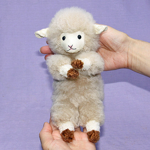 抱っこのできる羊さん リアルファーのぬいぐるみ オーダーメイド セミ