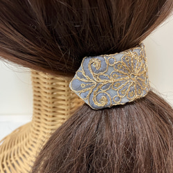 刺繍リボンの髪飾り　オリエンタルアラベスク　ブルーグレー 8枚目の画像