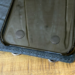 送料無料 手帳型 スマホケース iPhone X Xs 用 クロコ型押し 革 スマホショルダー ブラック レッド 黒糸 6枚目の画像