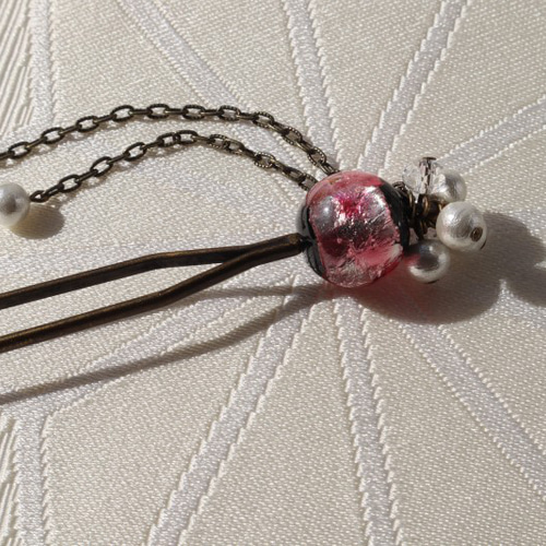 かんざし ホタルガラス ほたる玉の伝統的な二又簪 和装 ピンク