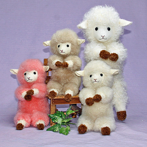 抱っこのできる羊さん リアルファーのぬいぐるみ オーダーメイド セミ