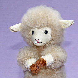 抱っこのできる羊さん リアルファーのぬいぐるみ オーダーメイド セミオーダー　ぬいぐるみ羊 2枚目の画像
