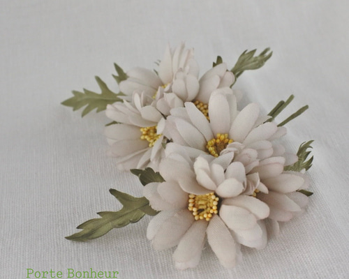 フランスアンティーク　布花　コサージュ　エクリュ ☆すずらん 布花 コサージュ フランスアンティーク | mamantique