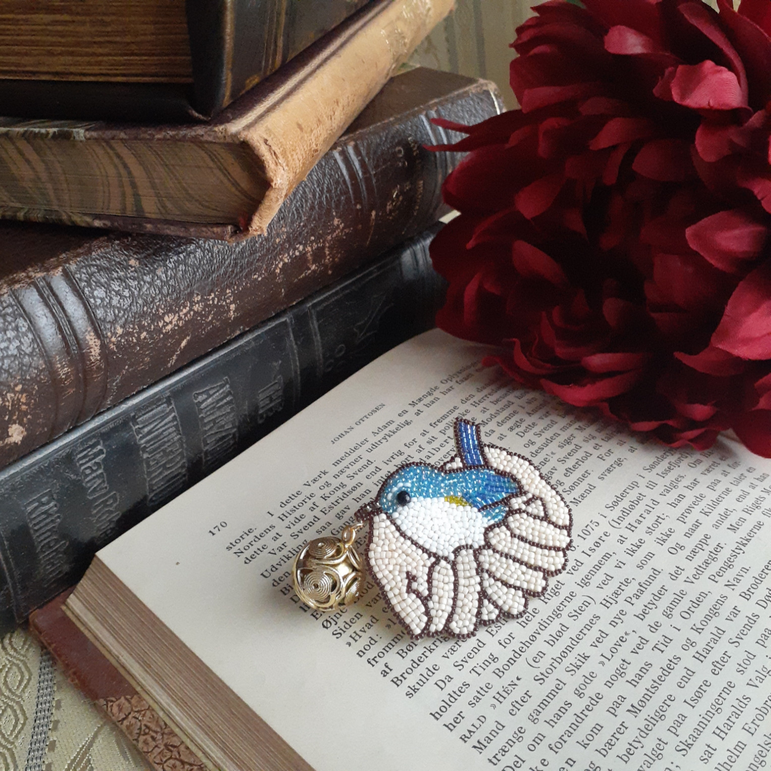 刺繍画　金の小づち