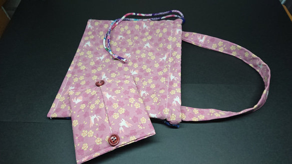2色和柄うさぎ模様サコッシュバッグ&ポケットティッシュカバーセット 2枚目の画像