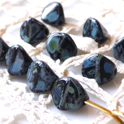種子：美麗的石頭、黑色、綠色和藍色捷克玻璃珠（10 顆） 第2張的照片