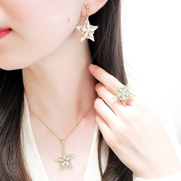 上品さと、確かな存在感・主役級アクセサリー～THE STAR EARRINGS～(イヤリング・ゴールド) 12枚目の画像