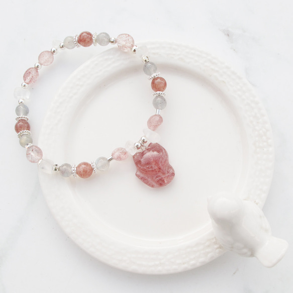 水晶手串】狐狸×草莓晶x月光石x桃花純銀天然石| 大員囡仔手鍊大