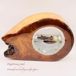 一つ限りの流木アート 海に浮かぶラッコ ジオラマ 流木 フィギュア 置物 インテリア レジン テラリウム 生き物 N18 3枚目の画像