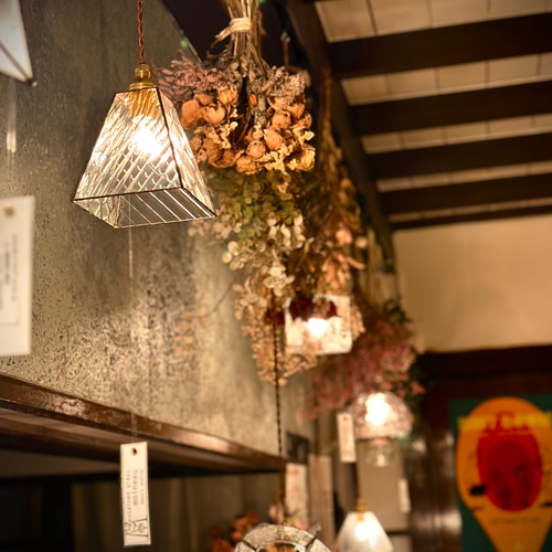 maki glass works ステンドグラスのペンダントランプ ギザギザ