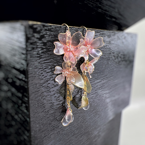 淡桜 ピアス/イヤリング ディップアート アメリカンフラワー 推し活 春