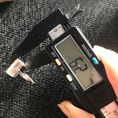ゴビ石−1218 ゴビ瑪瑙 水玉模様 ルース 指輪・リング KIKI 通販