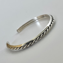 triangle twist bangle  <small> 1枚目の画像