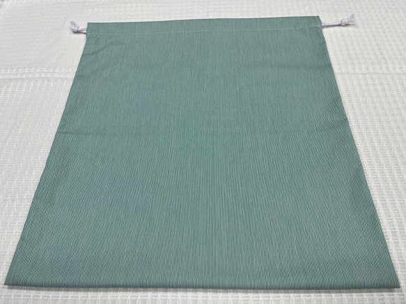 大きな巾着袋　縦50ｃｍ横45cm  グリーンストライプ 1枚目の画像
