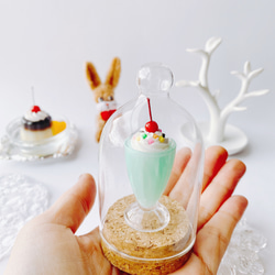 ファンシーバナナシェイクのガラスドーム　オブジェ  ミニチュア 5枚目の画像