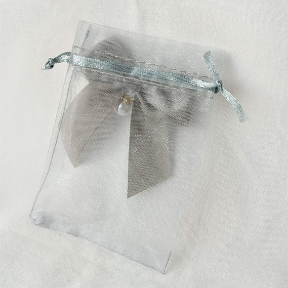 【6枚】【グレー】オーガンジー　フェイクパール付き　リボン付き ラッピング袋　ラッピング ギフトバッグ 包装 6枚目の画像