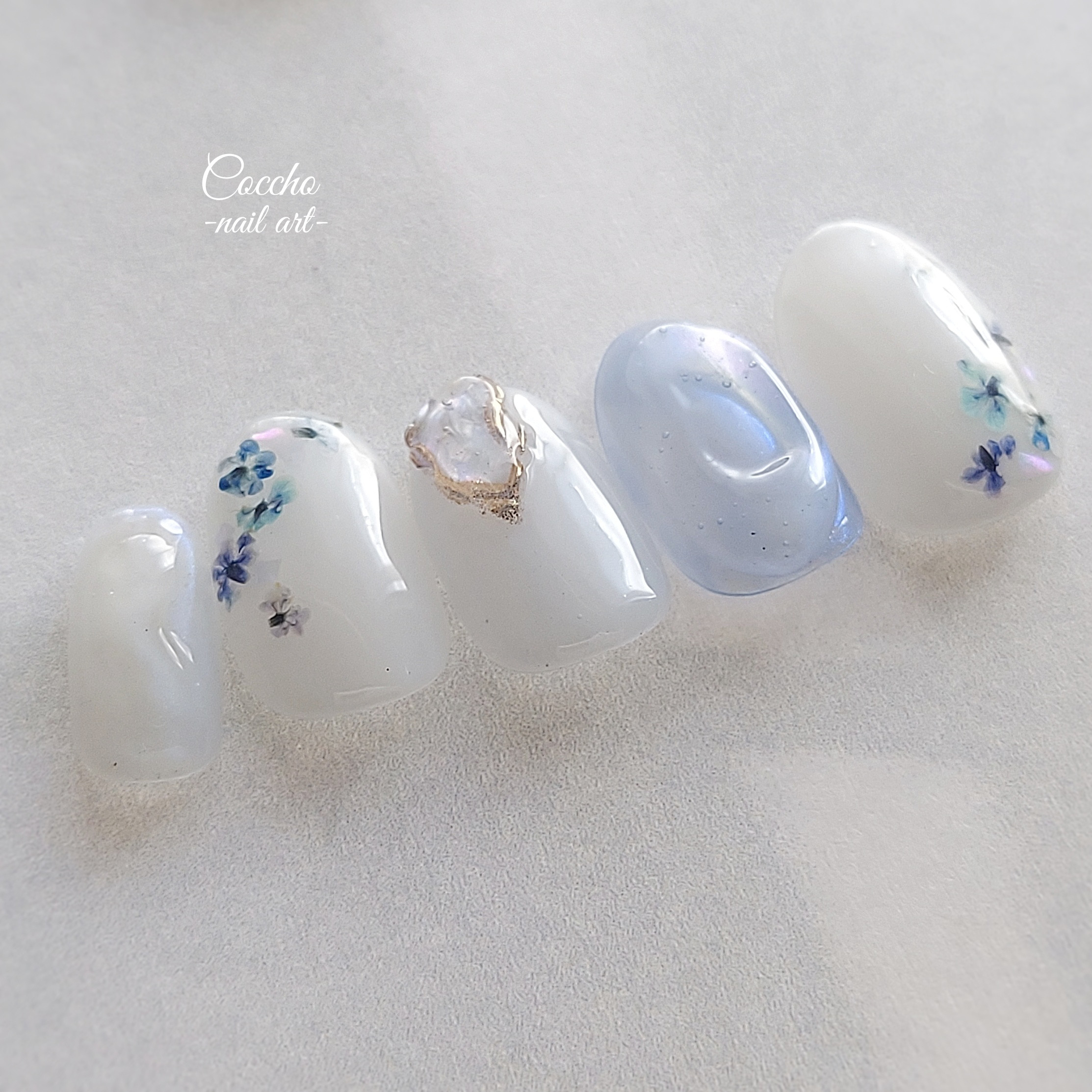 ネイルセット No.245 うるうるブルーの押し花ネイル/ネイルチップジェルネイル