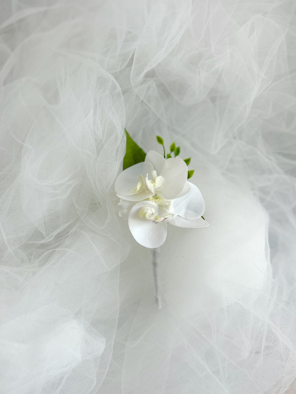 即納OK！カラーと胡蝶蘭の縦型ブーケ　アーティフィシャルフラワー　ウェディングブーケ　アームブーケ 　　ご了承ください