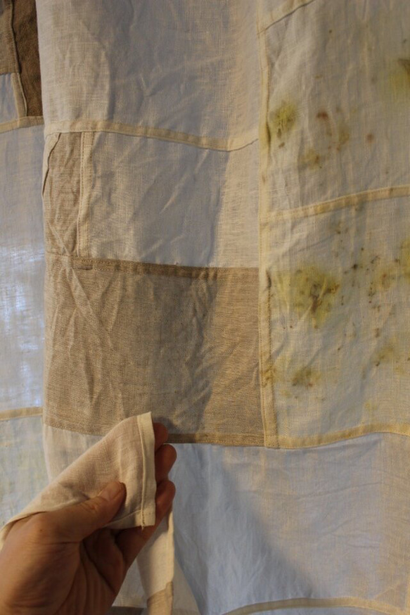 「陽だまりの家」永遠の布 137×137cm リネンポジャギカーテン 絵のカーテン pojagi 4枚目の画像