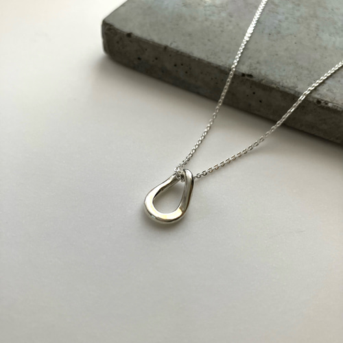 DRIES VAN NOTEN シルバー チャームネックレス DRIES VAN NOTEN】チェーンネックレス Silver/Gold 送料関税込 (Dries