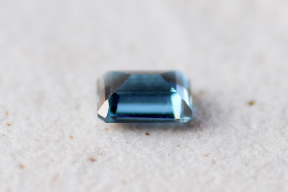 ロンドン・ブルー・トパーズ＊オクタゴン・カット＊1.27ct＊7.0×5.2mm＊TLB-020 3枚目の画像