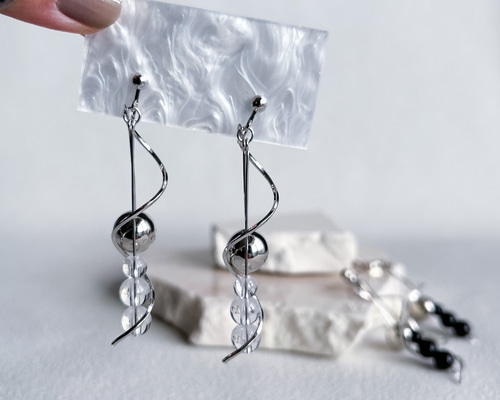 再販】シルバー ボール クリア ウェーブ チャーム 大ぶり ピアス