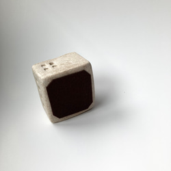 りんごのおうち型オブジェ「黒りんごの館」珍しい置物　オリジナルインテリア 8枚目の画像