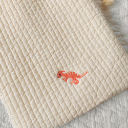 ライヴリーダイナソー　コップ袋　恐竜　巾着　入園入学　ワンポイント刺繍　給食袋　 　 4枚目の画像