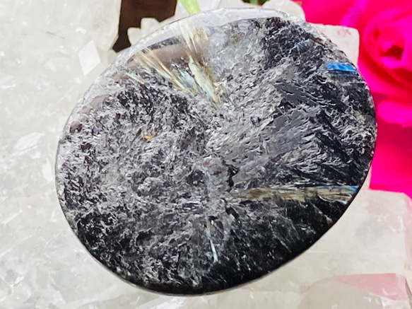 最強の守護石✿　ヌーマイト フェアリークィーン オーバル　ルース　原石 5枚目の画像