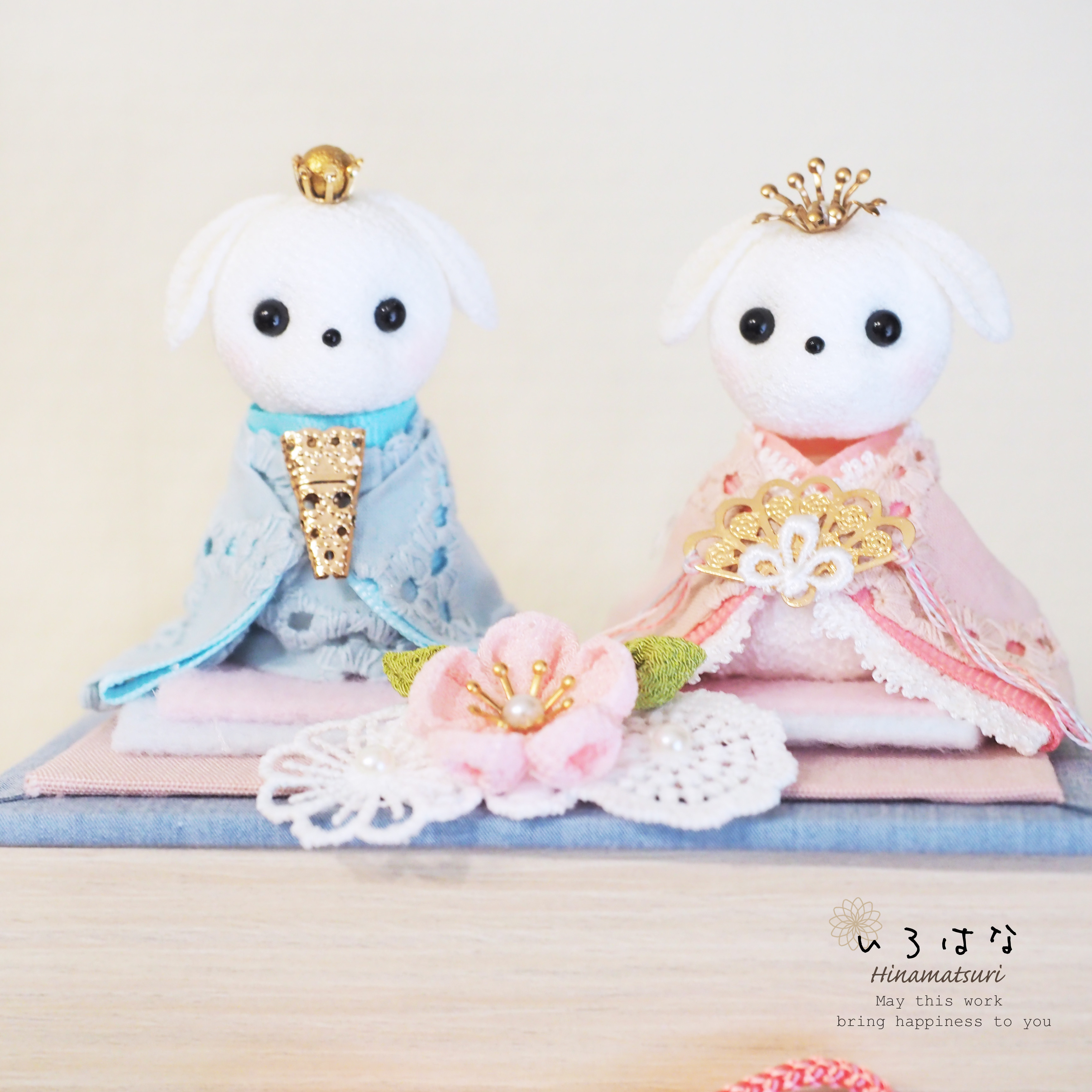 収納できる犬のお雛様 飾り方いろいろ 小さい 雛人形 木箱 ピンク 水色 M