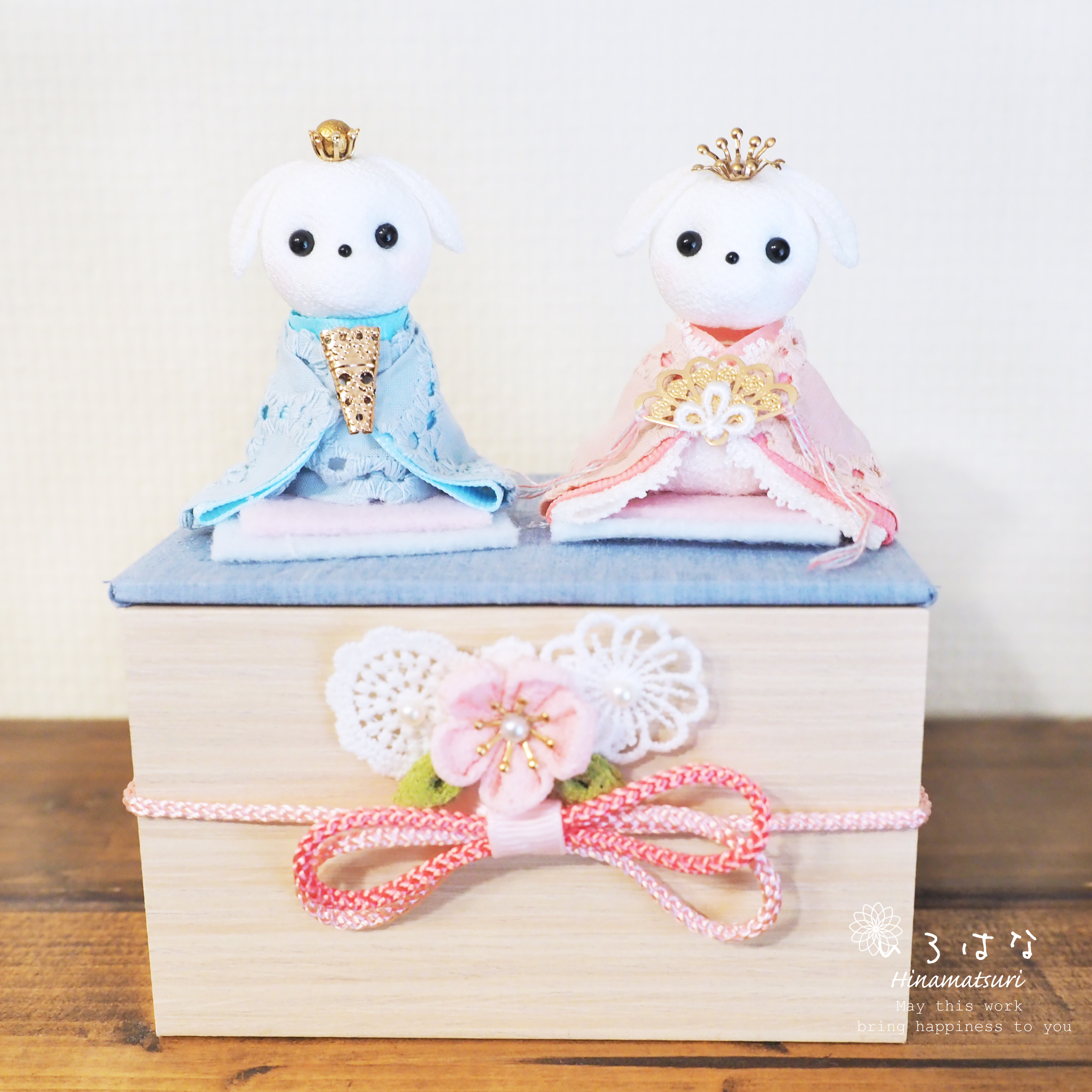 収納できる犬のお雛様 飾り方いろいろ 小さい 雛人形 木箱 ピンク 水色 M