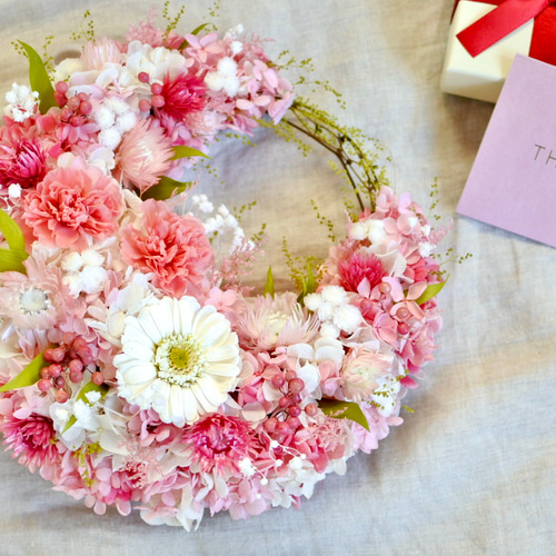 くすみピンクのガーベラとお花のリース(30cm) リース フラワーリース