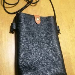 本革サコッシュ ブラック サコッシュ ゆうyou 通販 17313117｜Creema