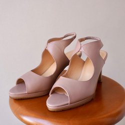 ★最受歡迎的跑步涼鞋！粉紅米色 21.5cm~25.5cm 日本真皮合腳綁帶涼鞋 第1張的照片