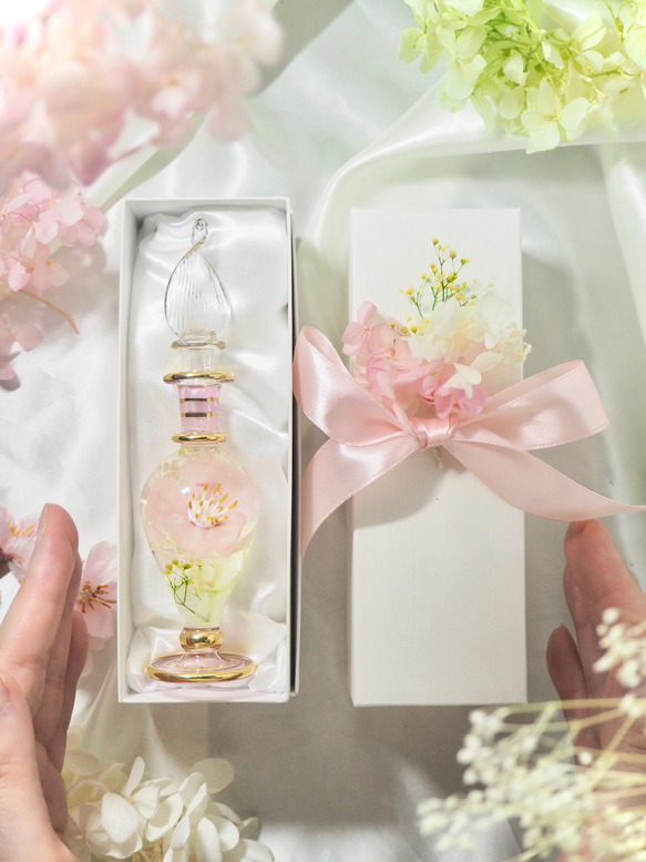 春色グラス　桜　Mサイズ　フラワーアートグラス ハーバリウム 手の中で楽しむお花　 1枚目の画像