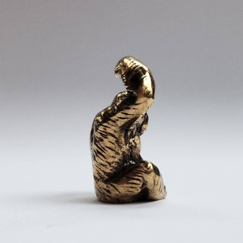 送料無料】オラウータンの置物 真鍮製 メタリック その他置物 Gemstone