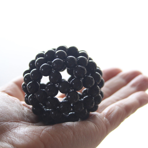 受注製作】フラーレン 8mm 世界遺産・富士山溶岩 その他アクセサリー