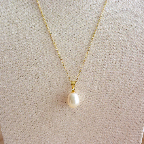 Silver925 天然パールのティアドロップ型ネックレス ゴールド