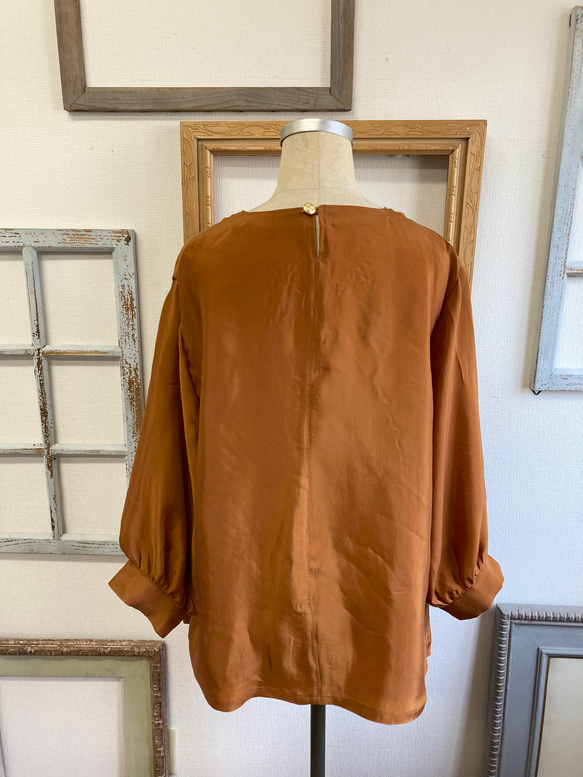 大人可愛いセットアップ❤️サテン素材の前タック入りワイド袖ブラウス＆ロングスカート（テラコッタオレンジ）L〜LL 15枚目の画像