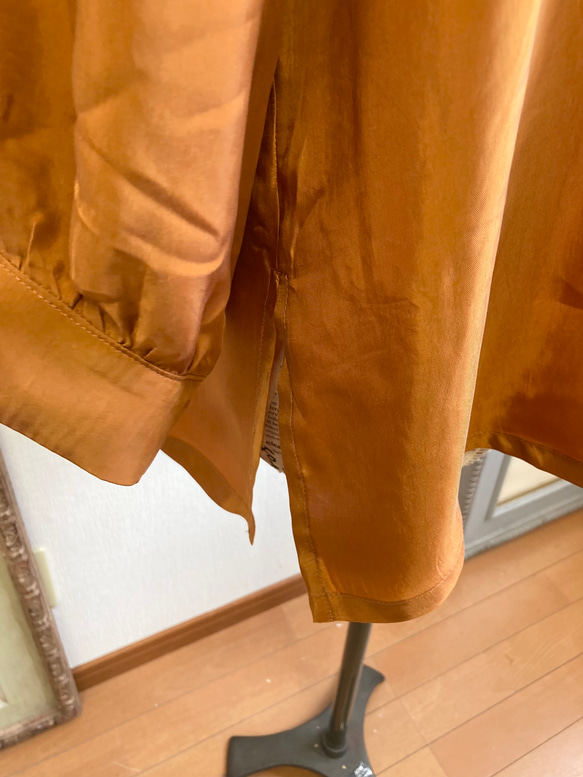 大人可愛いセットアップ❤️サテン素材の前タック入りワイド袖ブラウス＆ロングスカート（テラコッタオレンジ）L〜LL 13枚目の画像