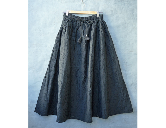 【即納可】リバースアップリケ・スカート（NK23-014-black2） 5枚目の画像